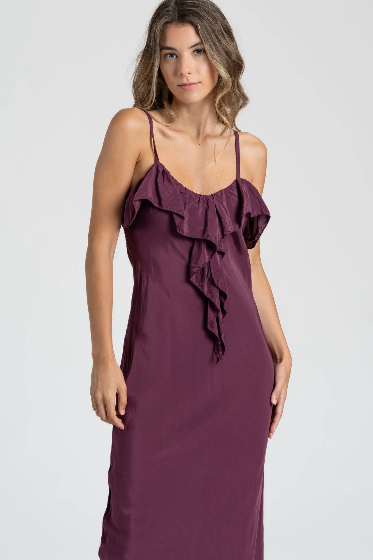 VESTIDO ESCOTE FRONDOSO