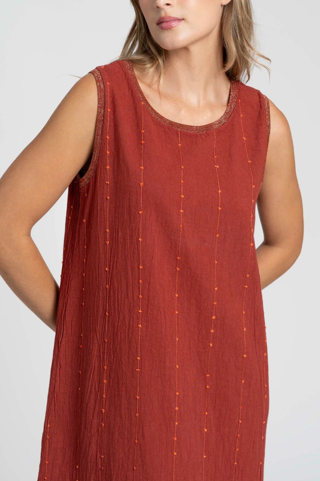 VESTIDO MONACAL TEJA